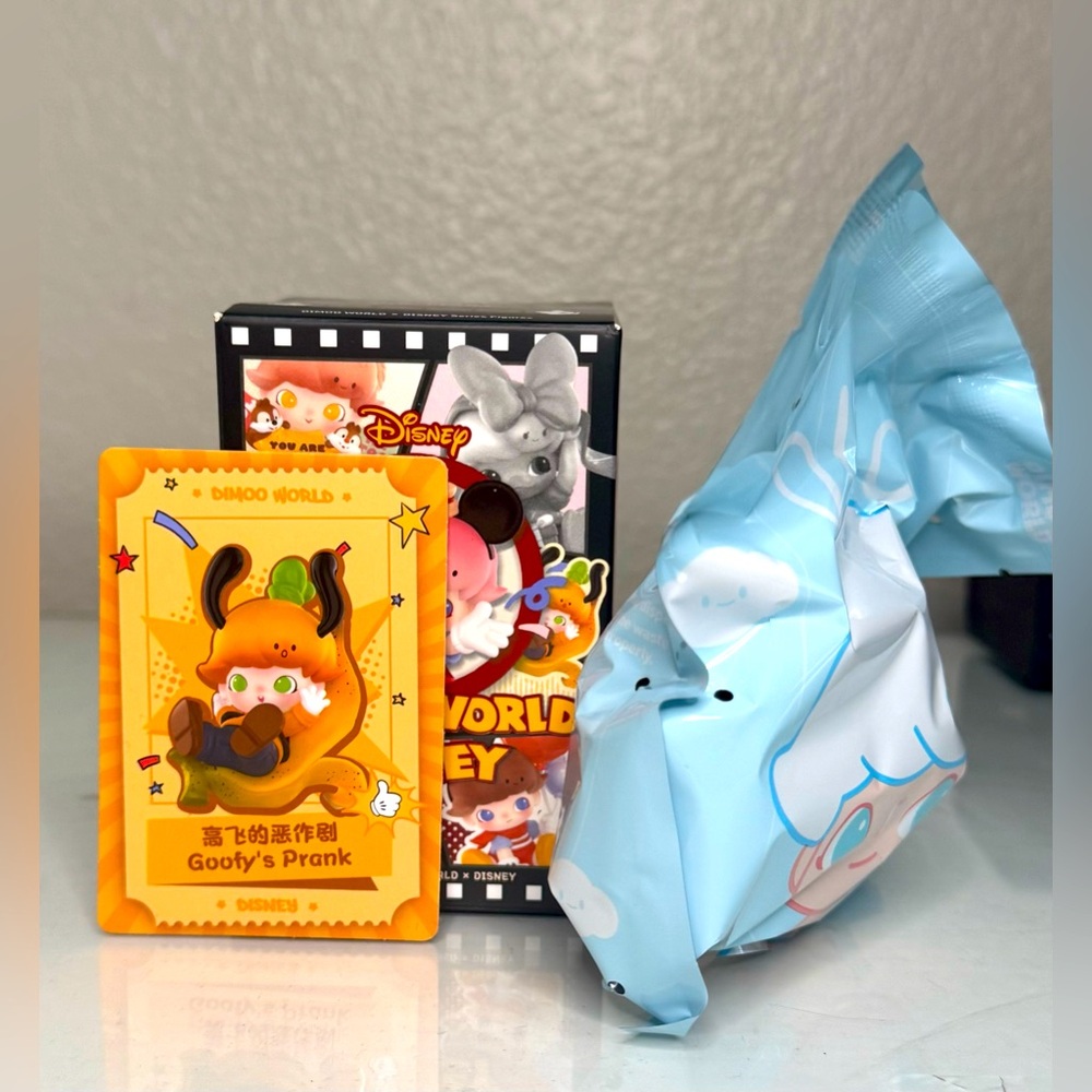 Pop Mart Disney Dimoo World in Goofy’s Prank